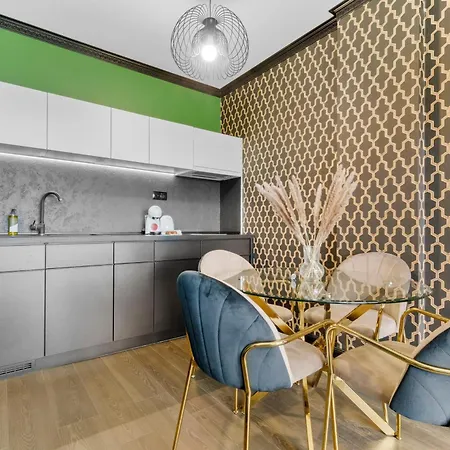 Lam Art Deco Castle View - Ac - Balcony *