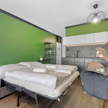 Lam Art Deco Castle View - Ac - Balcony ברטיסלאבה