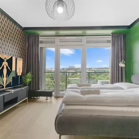 Lam Art Deco Castle View - Ac - Balcony ברטיסלאבה