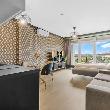 Lam Art Deco Castle View - Ac - Balcony דירה ברטיסלאבה